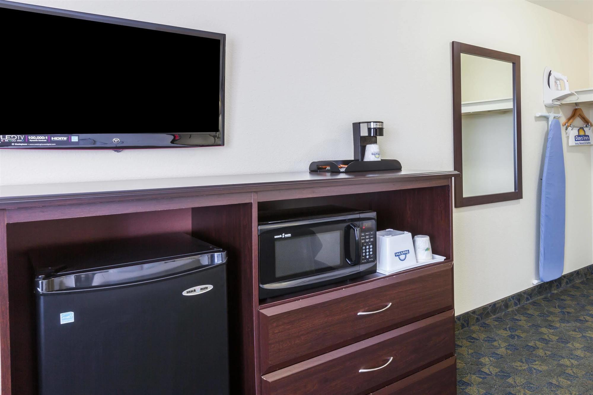 Days Inn By Wyndham Santa Maria Dış mekan fotoğraf