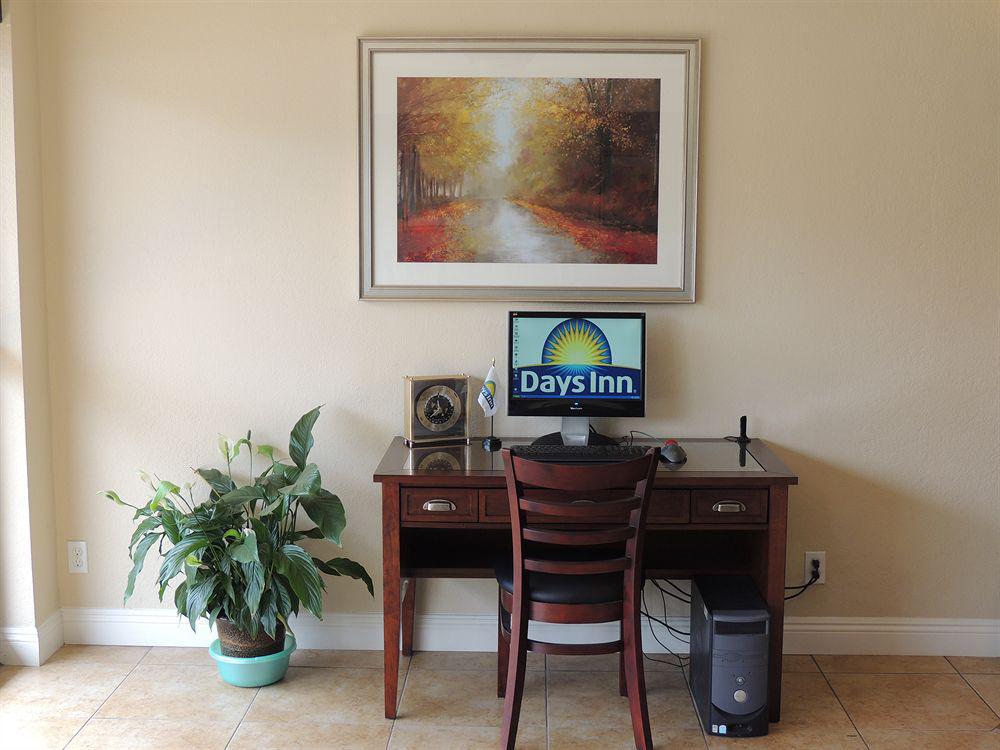 Days Inn By Wyndham Santa Maria Dış mekan fotoğraf